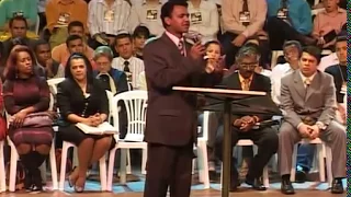 Pregação Tremenda - Deus Procura um homem - Pastor Josué Brandão