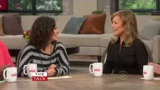 Sara Gilbert & Cheryl Ladd About Poison Ivy (2011)