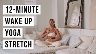 WAKE UP YOGA | 10-Minute Yoga in Bed | CAT MEFFAN