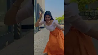 Pragya Nagra hot dance