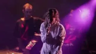 Christine and the Queens -- The Loving Cup (Live)