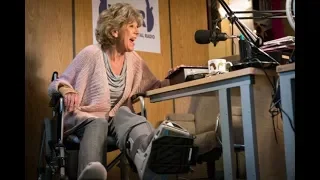 Coronation Street spoiler: Audrey Roberts left lifeless on the floor after being robbed in the stree