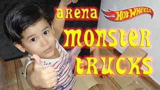 Arena de papelão Hot Wheels Monster Trucks