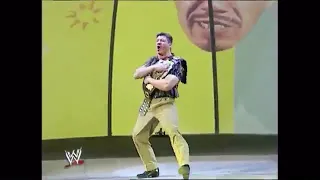 Eddie Guerrero Viva la raza entrance 02.26.2004