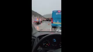 Dramatic video shows big rig topple onto vehicles north of Los Angeles