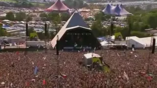 Snoop Dogg @ Glastonbury 2010 - 2. Gangsta Love & Gin and Juice