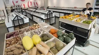 No-waste grocery store in Vancouver aims to reduce landfill