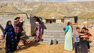 #nomadiclife 🏡Tahmourt has built a bigger stable for goats with the cooperation of family members 🦙🐏