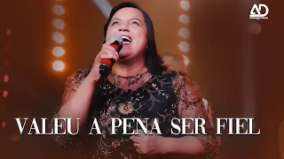 Valeu a Pena Ser Fiel - Aurelina Dourado (Clipe Oficial)