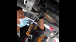 Royal Swiss Auto - Range Rover Oil Pan Replacement