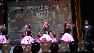 Rock Around the Clock - Kinder I Colegio Anglo Español 2015