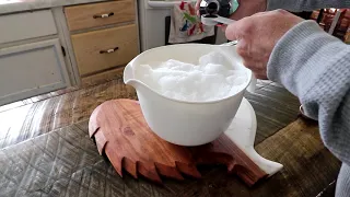 SNOW ICE CREAM. 3 ingredients. 5 minutes. Delicious.