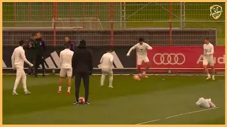 Bayern Munich - Intense Passing Drill With Two Balls - Three Variation