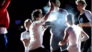 One Direction Random Moments on Stage part 1