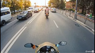 В стрингах на мотоцикле