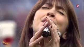 Nolwenn Leroy chante le Bro gozh ma zadoù au stade de France avant la finale Rennes-Guinguamp