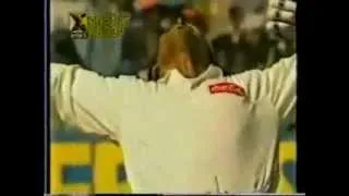 Shoaib Akhtar clean bowled Tendulkar fisrt ball!