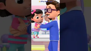 How to brush your teeth? Mia's bathroom dance #routinemoments #littlebabybum #musictime