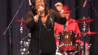 Shemekia Copeland sings "Salt in My Wounds"