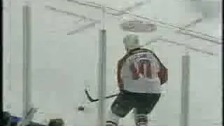 LeClair Finally scores in playoffs