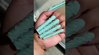 Watch how this artist creates 3D #nail designs. #shorts #3Dnails