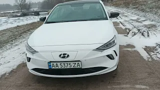 Екстер'єр та інформаційна панель Hyundai Lafesta EV