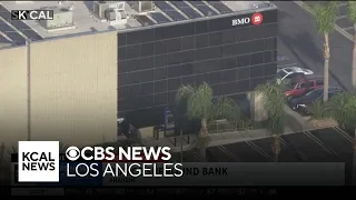 Police and SWAT surround Anaheim bank