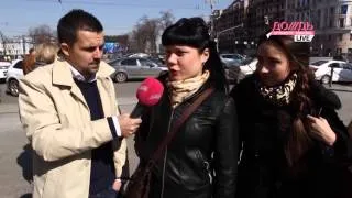 Юрий Гагарин, Герман Титов и Роман Романович на улицах Москвы