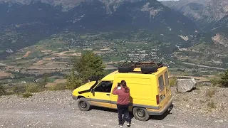 Col du Parpaillon 2800m en Renault Express ! Périple offroad à travers les Alpes