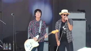 JOHNNY MARR & EDDIE VEDDER : "There is a Light That Never Goes Out" : OHANA FESTIVAL (Sept 29, 2018)