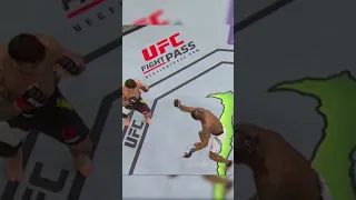 Oluwale Bamgbose confuses Daniel Sarafian and hits him with a HUGE headkick