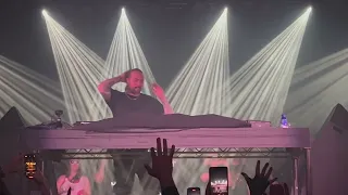 Swedish House Mafia, Niki and The Dove - Lioness - (Steve Angello live at Midway)