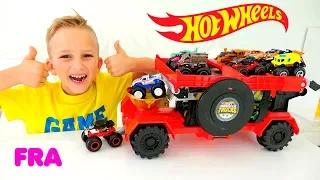 Vlad et Nikita jouent avec les Camions Monster Trucks Hot Wheels!