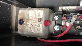 Why a Dump Trailer Hydraulic Reservior Overflows & How to Fix