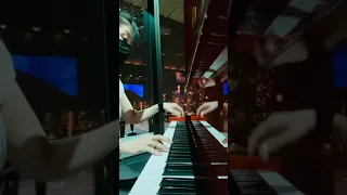 夜景の綺麗なラウンジで【Honesty(オネスティー）】(Billy Joel)を弾いてみました　@mesm Tokyo