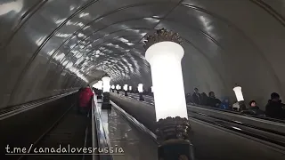 Новослободская-Станция московского метро / Novoslobodskaya-Moscow Metro station