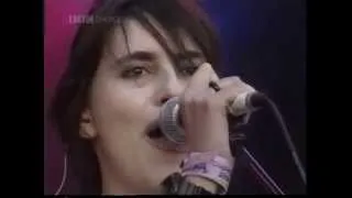 Elastica - Mad Dog / God Dam (Glastonbury Festival 2000 HQ)