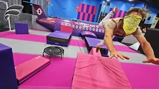 BLINDFOLDED TRAMPOLINE OBSTACLE COURSE!