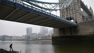 Mudlarkers uncover archaeological treasures along London's river banks