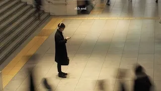 Japanese songs to listen at Tokyo subway station