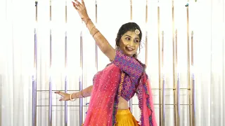 Sangeet Dance Performance | Rasika Wakharkar | Bollywood songs Mashup |Sister's Solo Dance |