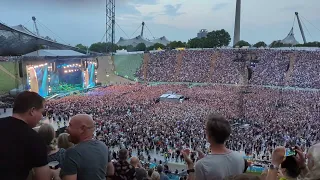 Bruce Springsteen - Crowd at the end of Badlands - München 23.07.2023