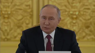 Владимир Путин: ЕАЭС показал свою эффективность перед новыми вызовами и санкциями Запада