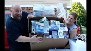 I bought a $1,000 Customer Returns Pallet full of FUNKO POP & COLLECTIBLES!