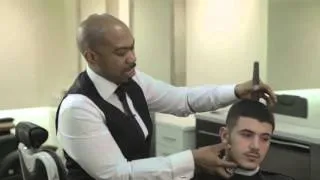 Foss Academy - Fundamental barbering creating sideburns