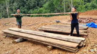 Check, and saw more wood. Daily life | Dang Thi Mui