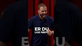 Simon Talbot "Har du fået nye sko?"