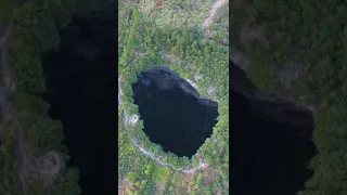 Huge Sinkhole Forest || Beautiful Place || Fullscreen Status