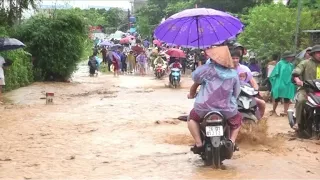 Floods, landslides kill 37 in Vietnam, scores missing