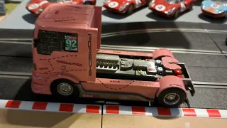 NSR pink pig and Scalextric racing truck #scalextric #nsr #porsche #racingtruck #pinkpig pinkpi